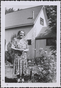 Minnie Sears at Cottage Bide-a-wee