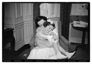 Bebe Daniels and family