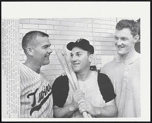 Killebrew Wins for Twins -- Harmon Killebrew (center), Minnesota Twins outfielder and American League home run leader, is all smiles in clubhouse following his 43rd and 44th homers which led his team to a 2-1 victory over league-leading Baltimore in last night's game in Twin Cities. With him are pitchers Jim Kaat (right), who gave up only three hits, and ace reliever Al Worthington, who came on in relief in the eight inning to put down an Oriole threat.