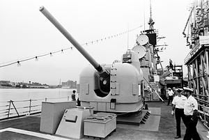 USS Sampson at Everett