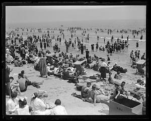 Revere Beach crowd, July 17, 1921
