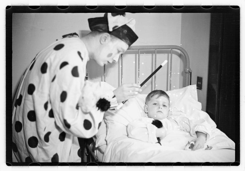Harry W. Syer magician at Children's Hospital