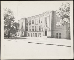 Schools & colleges. Newton, MA. Davis School, Waltham St., West Newton