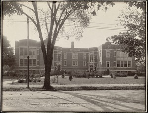 Hyde School, Newton Highlands