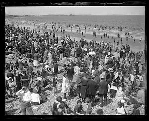 Big crowd at Revere Beach