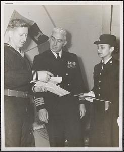 Roxbury girl wins Navy honors