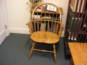Bow-back Windsor arm chair