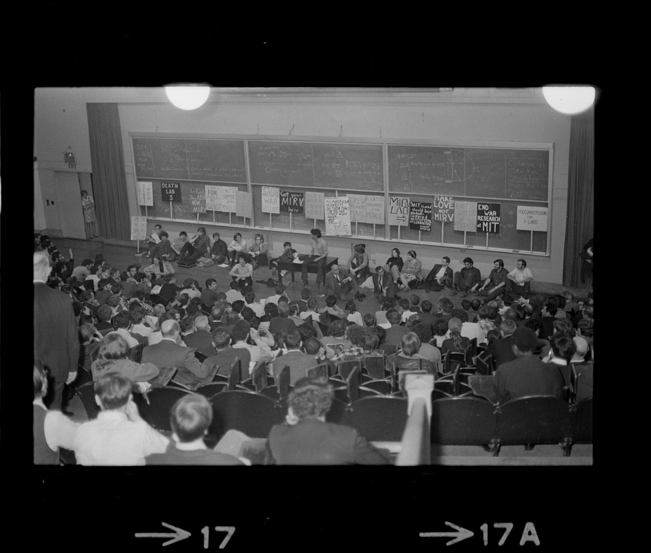 picketing-students-in-mit-lecture-hall-digital-commonwealth