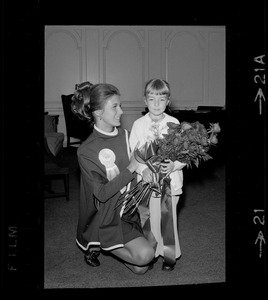 Miss Massachusetts Deborah Ann O'Brien with unidentified girl