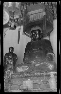 Statue covered with gold leaf, Nanking