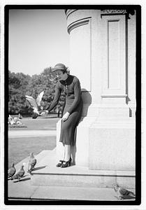 Models posing, Boston Common