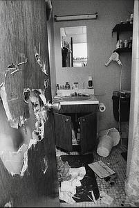 King Arthur's Motel, murder scene bathroom