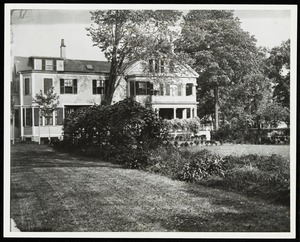 Newton photographs oversize : Allen House : 35 Webster Street / [compiled by the staff of the Newton Free Library]. - Allen House : 35 Webster Street - Exterior and Grounds of Allen House -