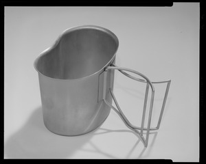 Cup, canteen w/folding handle