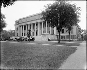 The Harry Elkins Widener Memorial Library at Harvard Yard