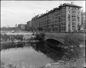 Hotel Somerset, Commonwealth Avenue view