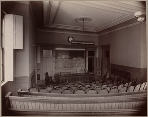 Physical lecture room.