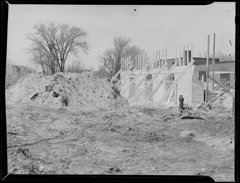 Memorial Field House construction