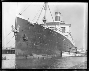 SS Leviathan, dry docking South Boston
