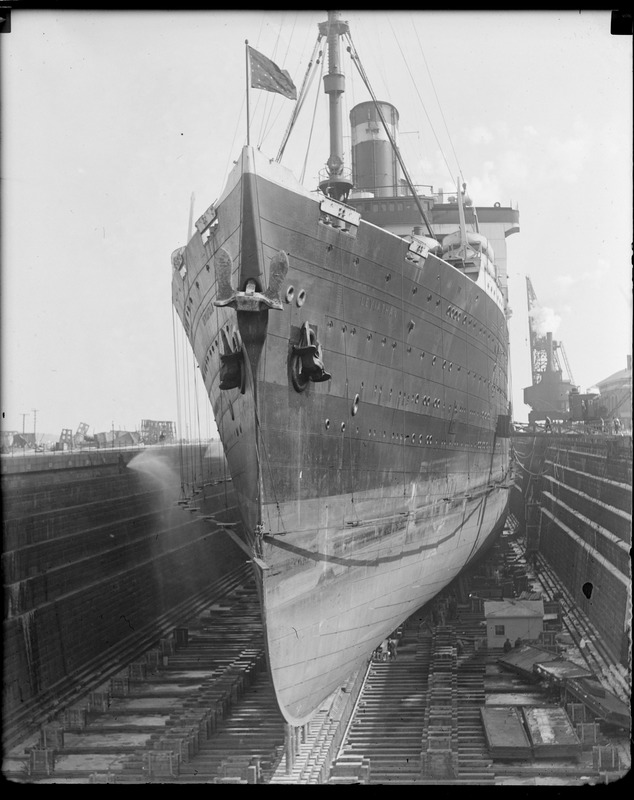 SS Leviathan, dry dock