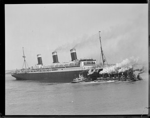 SS Leviathan leaving Boston