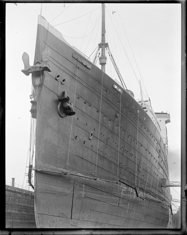 SS Leviathan, dry dock