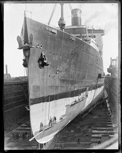 SS Leviathan drydock