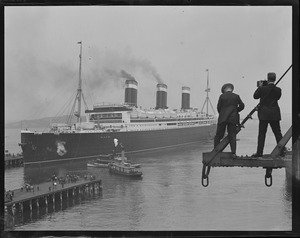 SS Leviathan leaving South Boston drydock