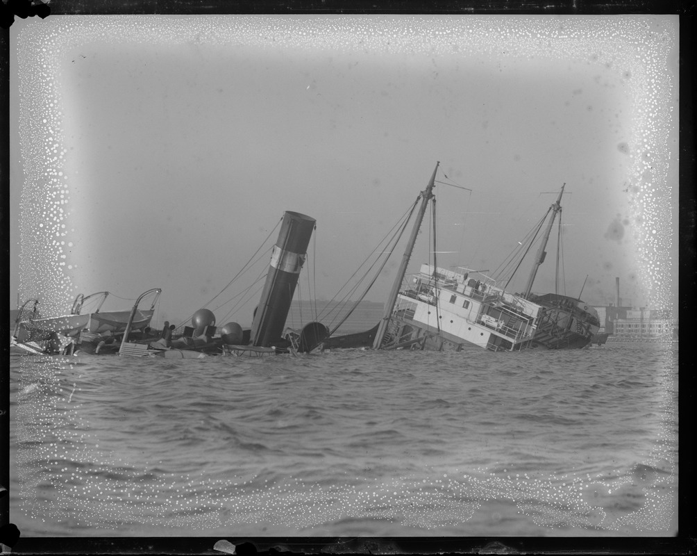 SS Edward Peirce sinks in Boston Harbor