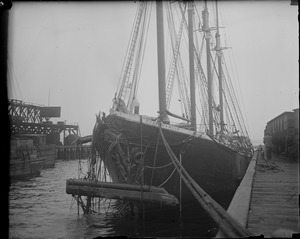Schooner Doris Hamlin crashes bow