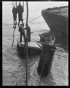 Tug sinks at T-wharf