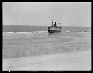 Ship runs aground at Chatham