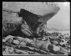 Ship wrecked off Cornish coast near Penzance