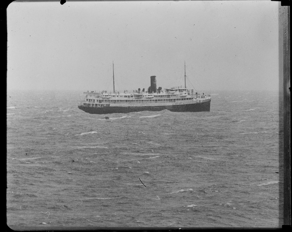 SS Robert E. Lee struck the Mary Ann Ledge in storm off Manomet at 7:15 ...