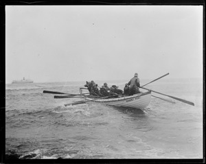 Manomet Coast Guard crew rowing out to the SS Robert E. Lee before three of eight perished