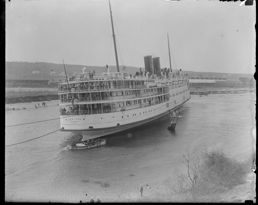 Steamer New York goes ashore in Cape Cod Canal at Sagamore bridge