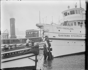 SS City of Rockland has a severe crash with Schooner H.P. Havens