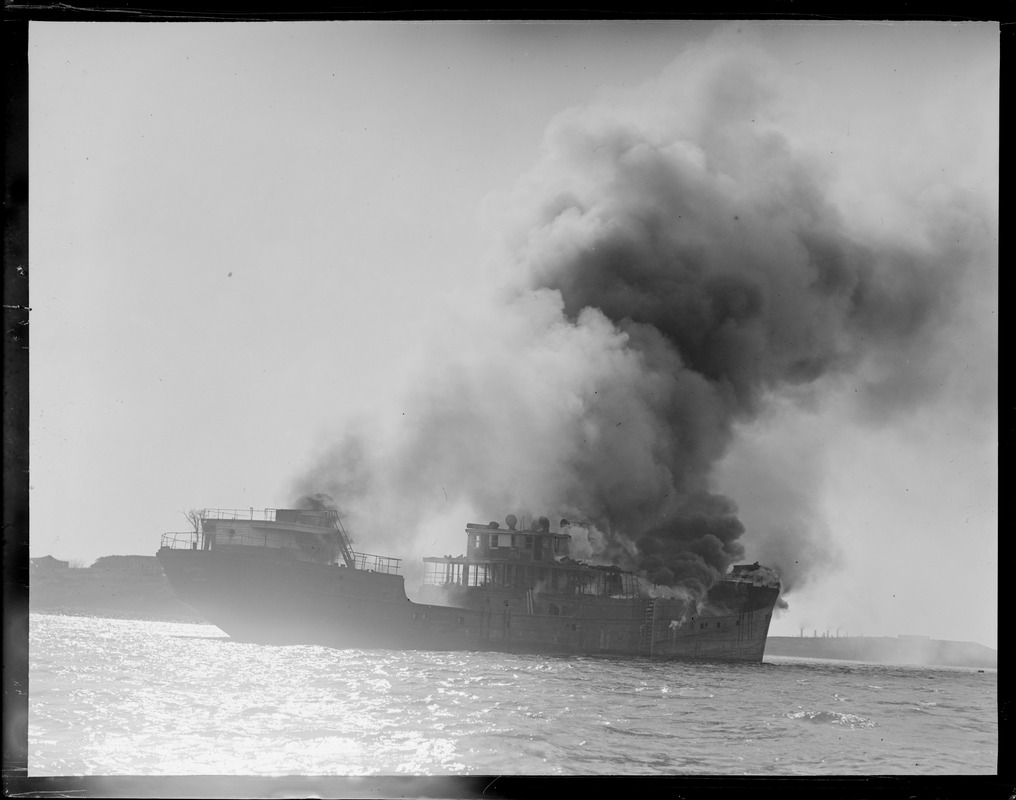 SS Coyote burnt for scrap off Apple Island