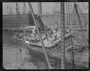 SS Coyote sinks at pier in Chelsea