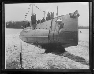 Sub S-18 being launched