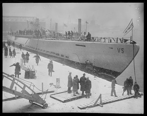 Launching of the sub V-5 at Portsmouth, N.H. Navy Yard