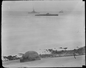 Ships off coast - S-19 (sub) aground (Orleans)