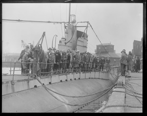 Crowd aboard sub S-6, sister ship to ill-fated S-4