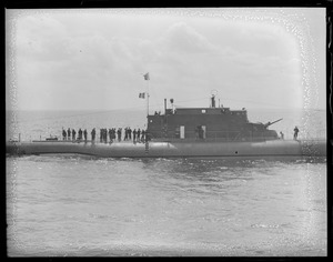 Italian submarine Balilla off Boston lightship on way to Navy Yard