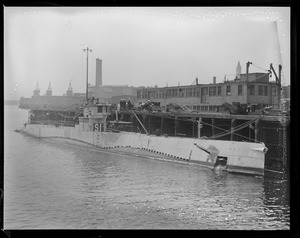 Sub S-1 alongside pier at Navy Yard