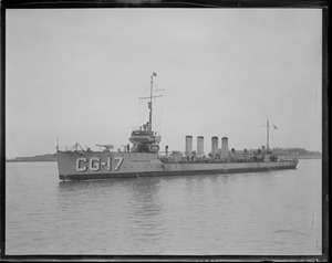USS Paulding with damaged bow after ramming the S-4