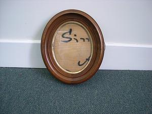 Oval frame gilt insert