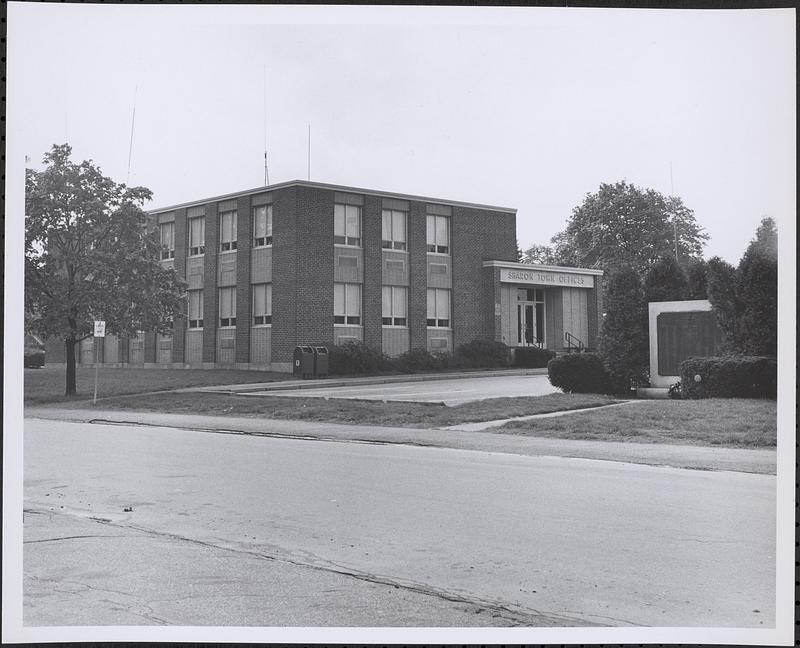 Sharon Town Hall, S. Main & E. Chestnut Sts. Digital Commonwealth