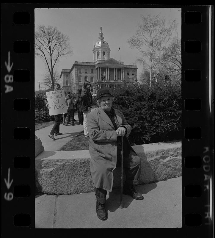 Man waiting to see President Gerald Ford in Concord, New Hampshire