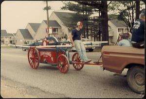 Quansigamog antique fire apparatus on parade